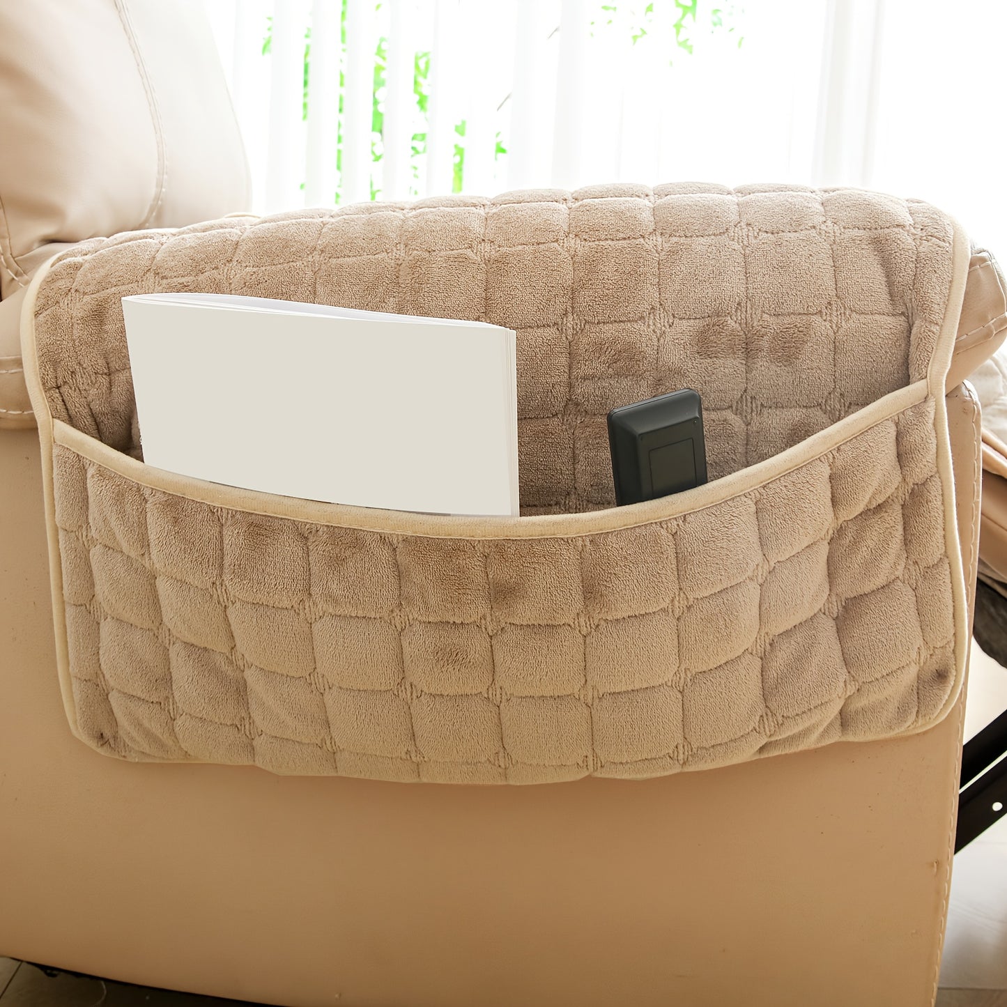 Butterfly Leaf Flannel Chivas Sofa Cover 1pc – European & American Solid Color Short Plush Single Seat Cushion, Thickened Warm Autumn/Winter Recliner Pad, Pet-Friendly Non-Slip Durable Washable Armchair Protector for Bedroom, Living Room, Office