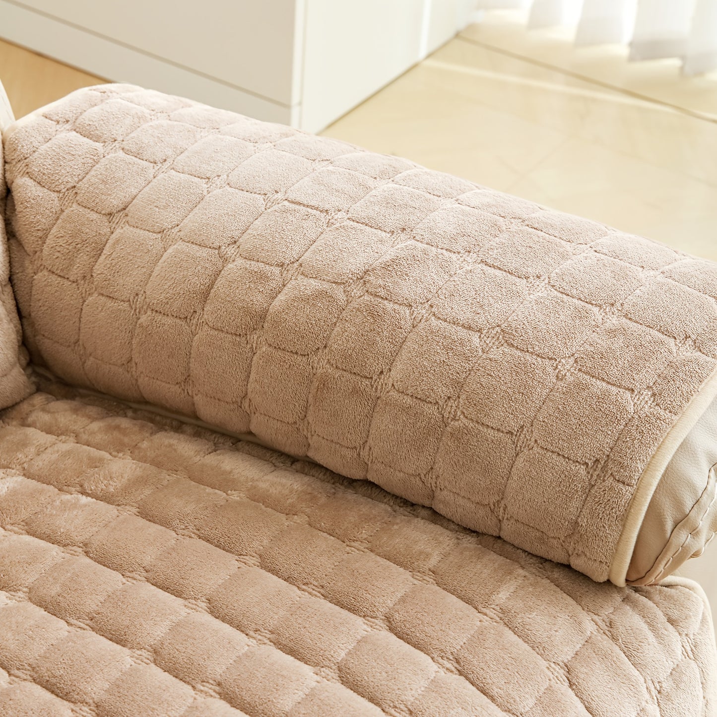 Butterfly Leaf Flannel Chivas Sofa Cover 1pc – European & American Solid Color Short Plush Single Seat Cushion, Thickened Warm Autumn/Winter Recliner Pad, Pet-Friendly Non-Slip Durable Washable Armchair Protector for Bedroom, Living Room, Office